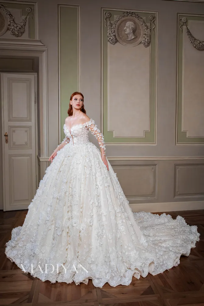 Vladiyan - 2563 | White Canvas Bridal