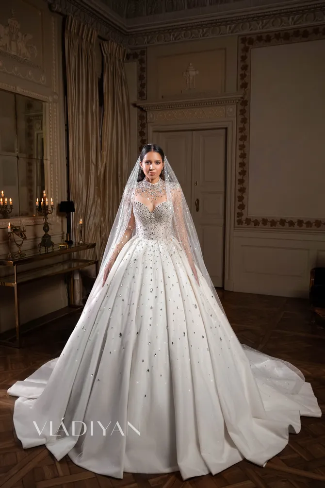 Vladiyan - 2565 | White Canvas Bridal